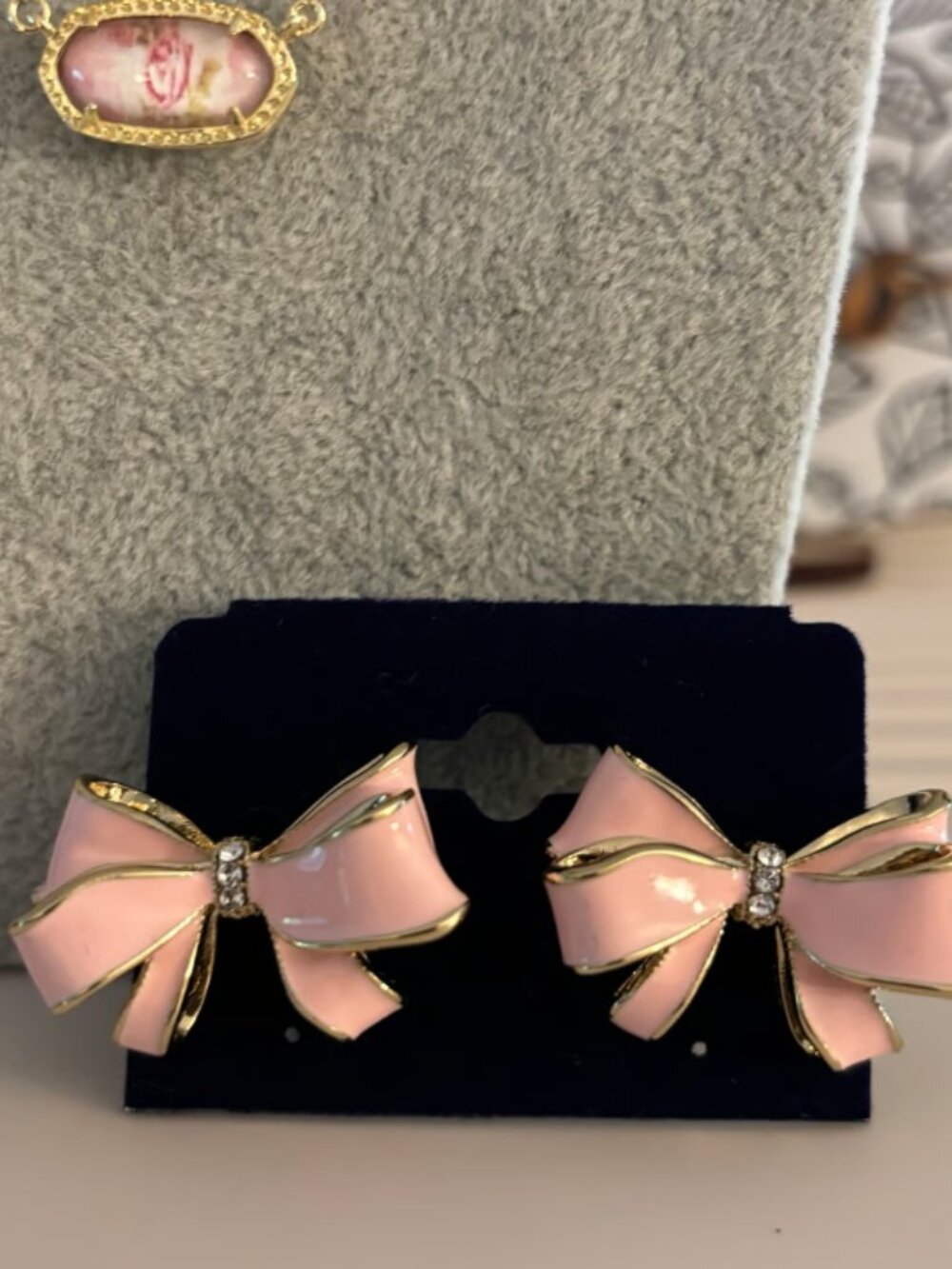 Kendra Scott Necklace and Pink Bow Earrings Set - Picture 3 of 3